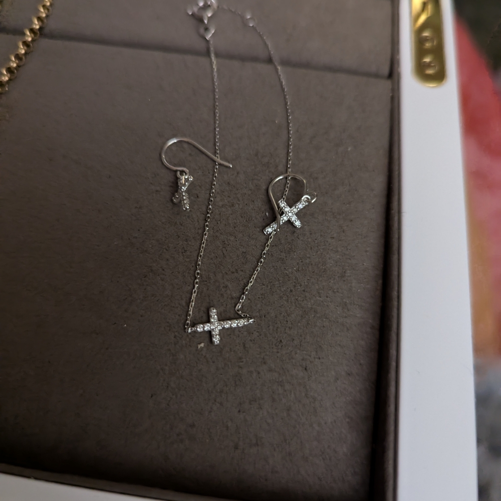 Kendra Scott Elegant 14kt White Gold And Diamond Cross Bracelet and Earring Set